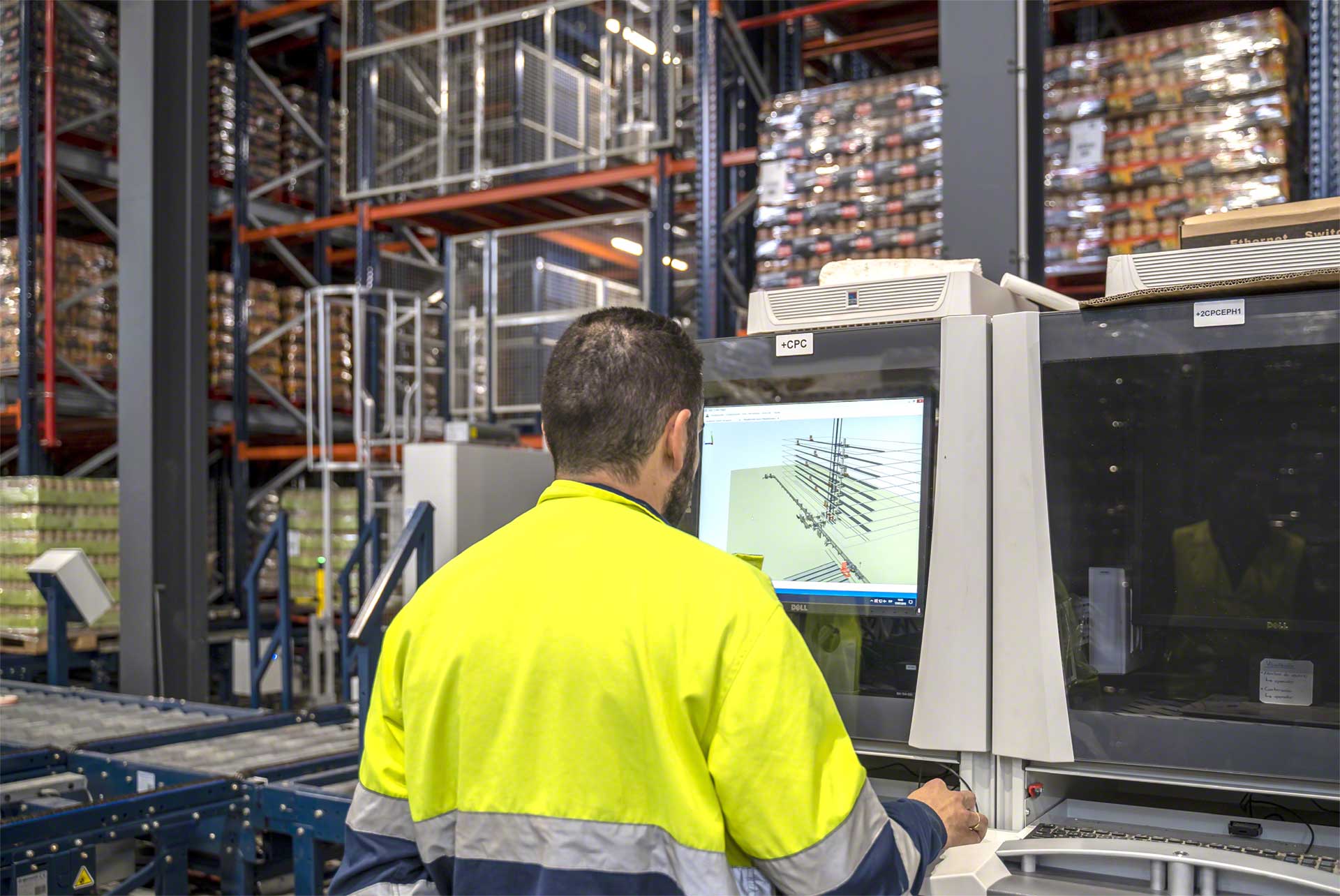 Warehouse worker using digital twin technology